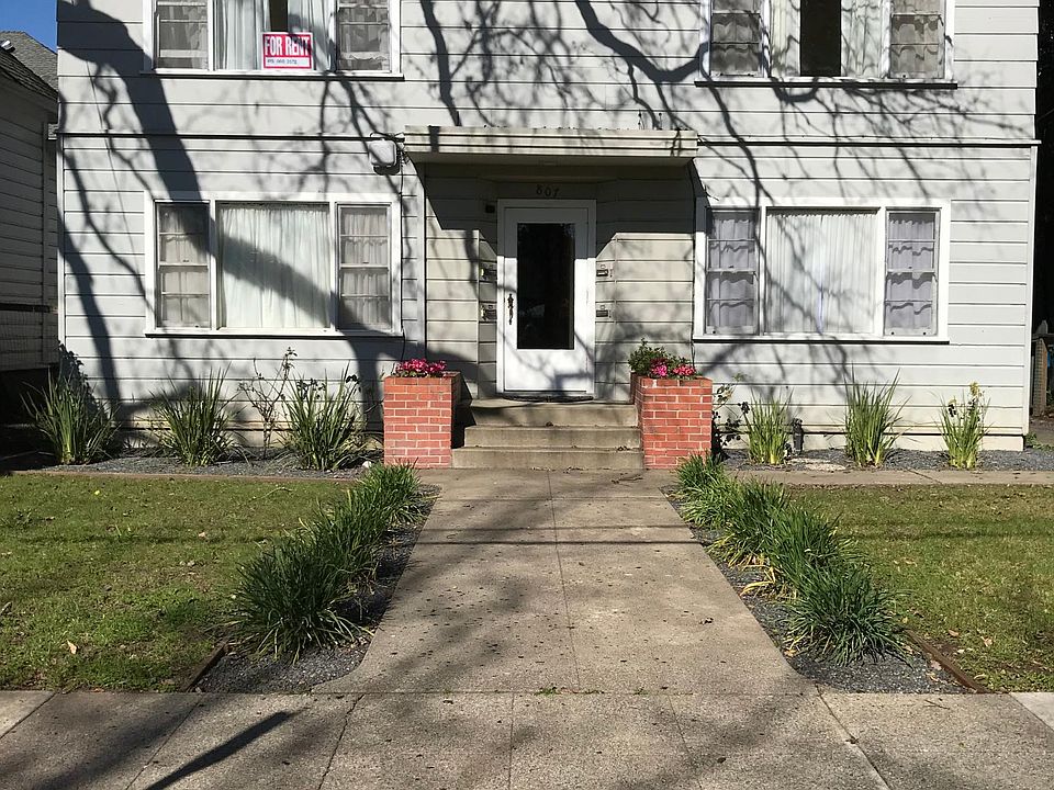 Historical Cherry Street! Welcome Home. Secure Entrance. Apt C for Rent.