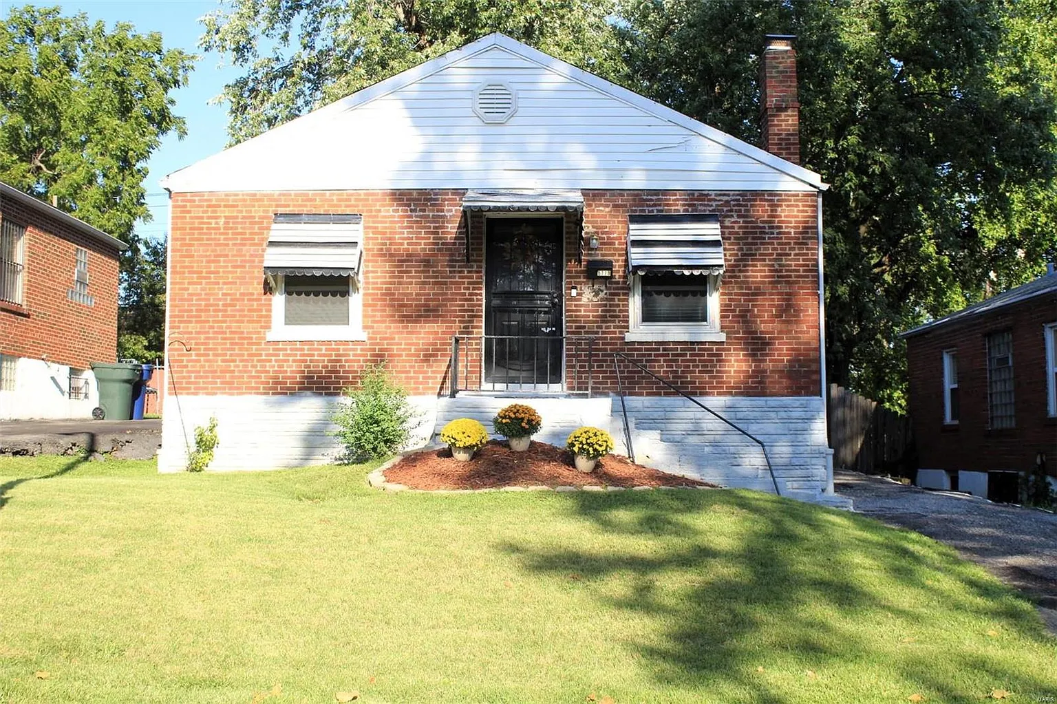 8778 Jordan Ave photo 1