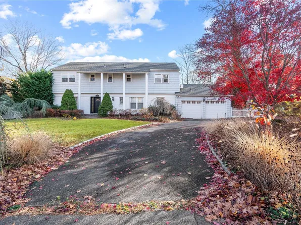 85 Chestnut Drive, East Hills, NY 11576