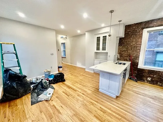 76 N Margin St #8F — Photo 2