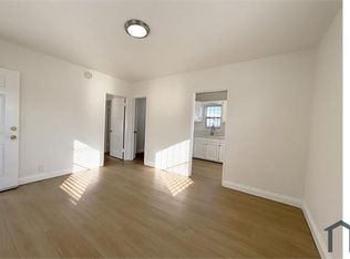 1500 W Florence Ave #4, Los Angeles, CA 90047