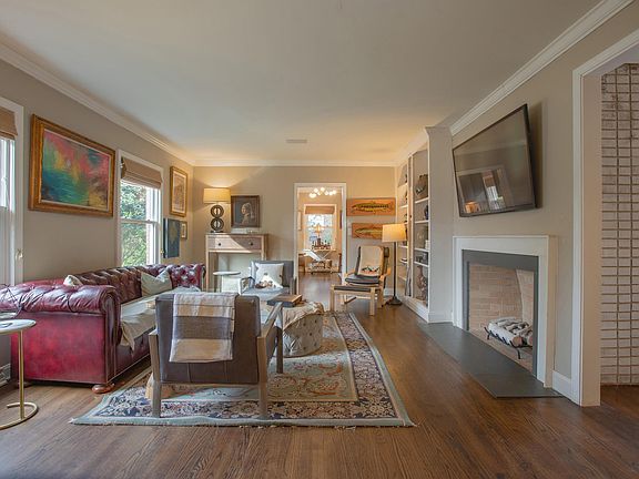 5th image of 108 Lakecrest Dr