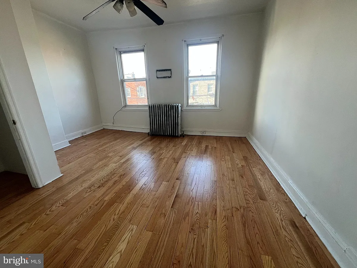 Building Photo - 1319 S 22nd St #2