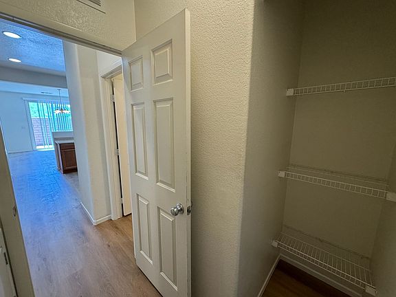 4th image of 8751 Autumn Teal Ave