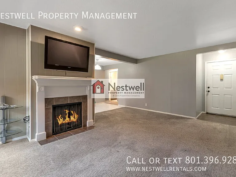 2422 S Elizabeth St #2 — Photo 4