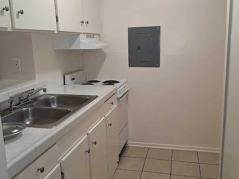 4737 Artesia Blvd — Photo 7