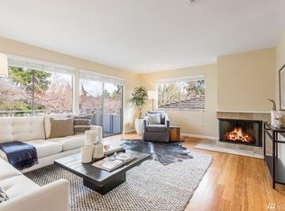 10109 NE 12th St APT 17, Bellevue, WA 98004
