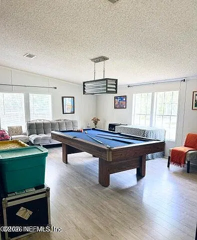 4 bed, 2.0 bath, 2280 sqft, $2,200 — Photo 3