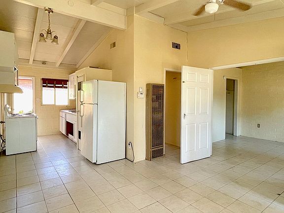 3rd image of 4310 E Fairfax Ave APT 1