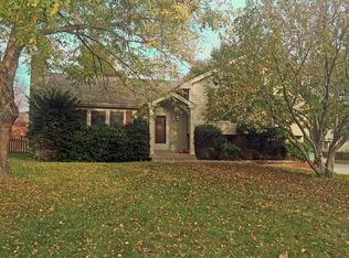 4057 SW Clipper Ln, Lees Summit, MO 64082