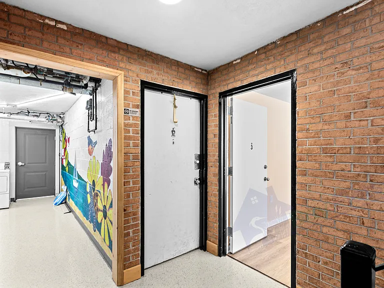 22645 Washington St #3 — Photo 13