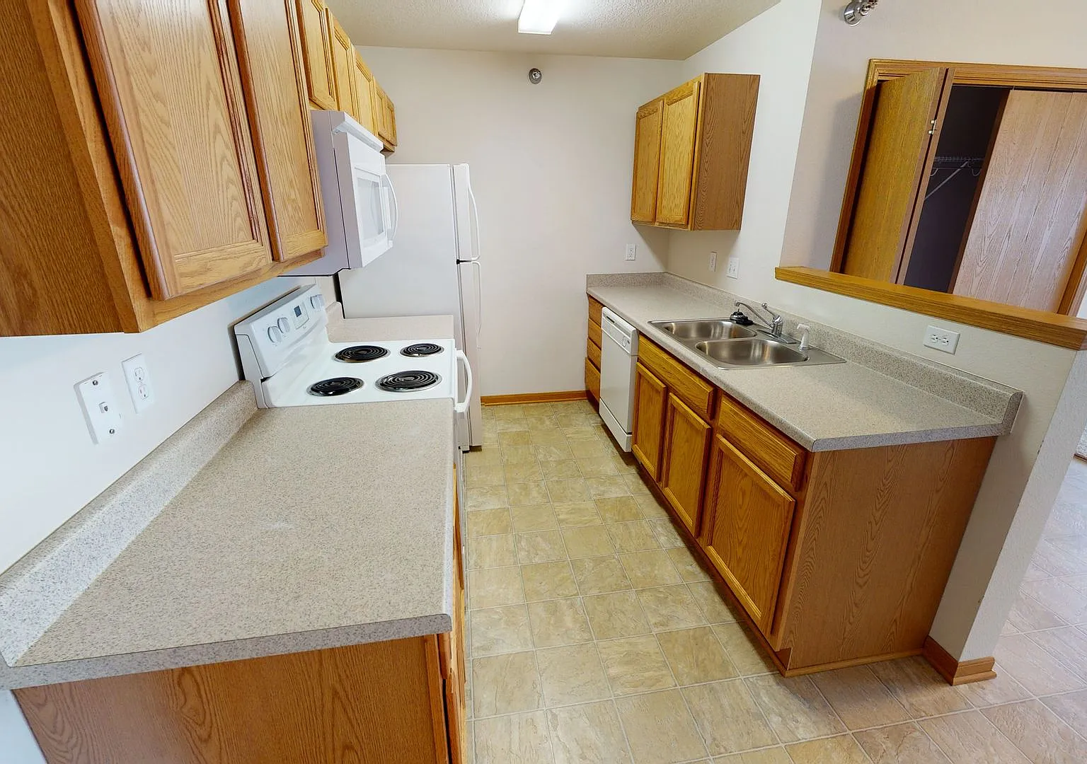 1428 Walton — Photo 1