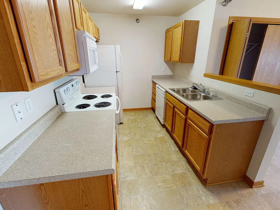 1428 Walton Dr