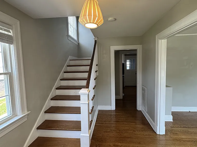 310 Yeardley Ave — Photo 9