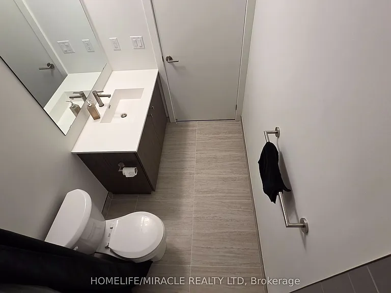 25 Wellington St S #3008 — Photo 18