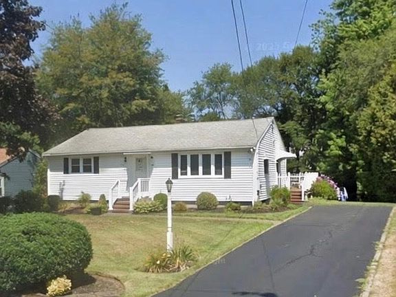 2nd image of 24 Reeds Ln