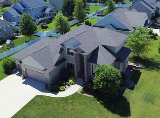 2605 Falcon Ln, Cedar Falls, IA 50613