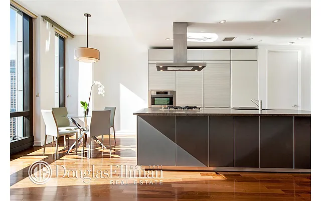 Rented by Douglas Elliman | media 17