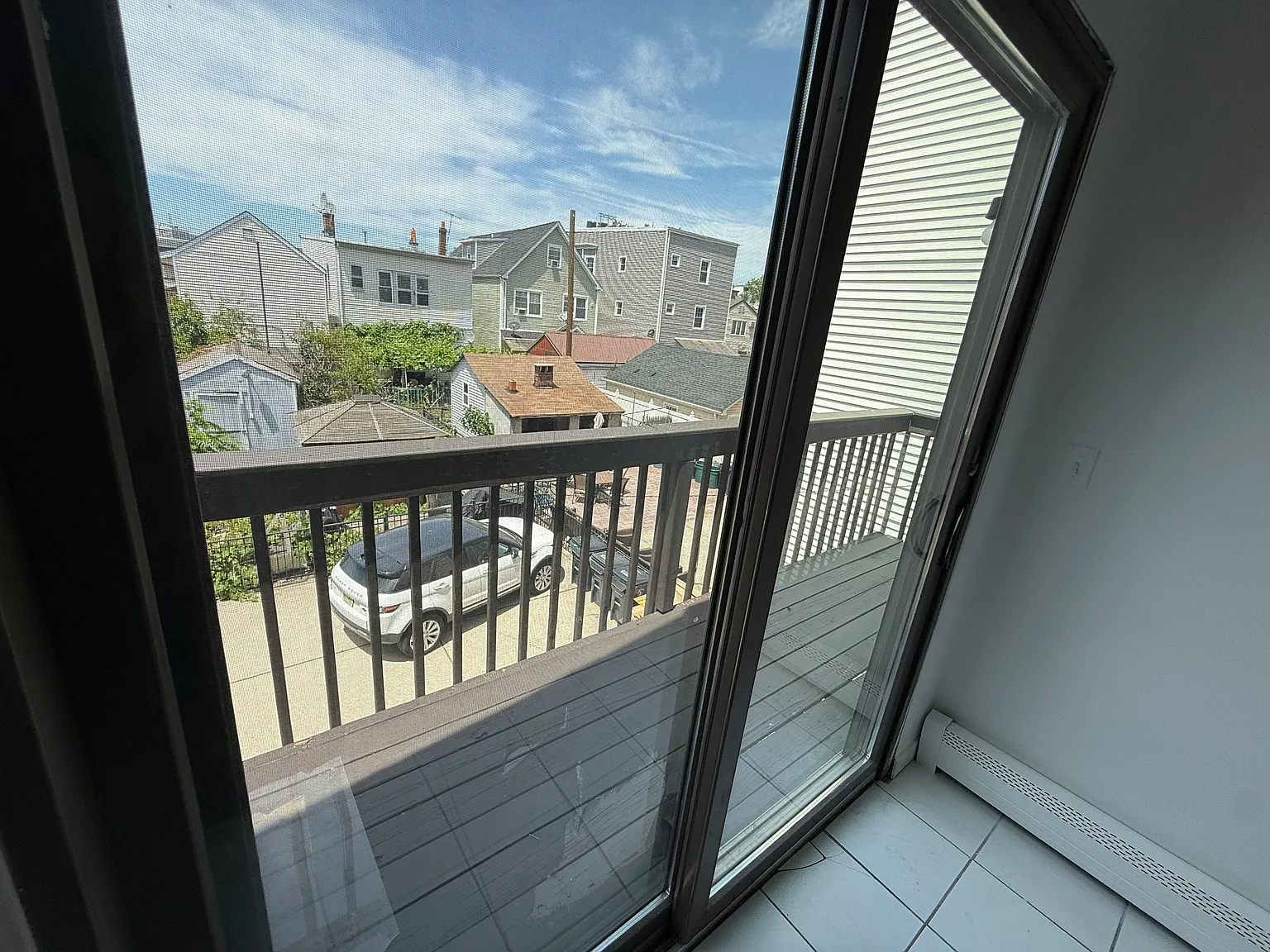 3 bed, $2,000 — Photo 4