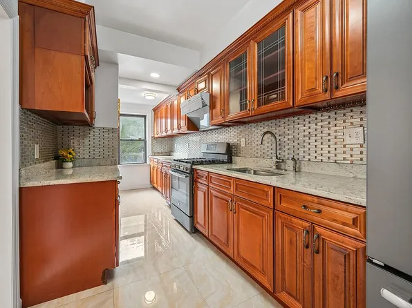 64-38 84th St #Penthouse, Middle Village, NY 11379