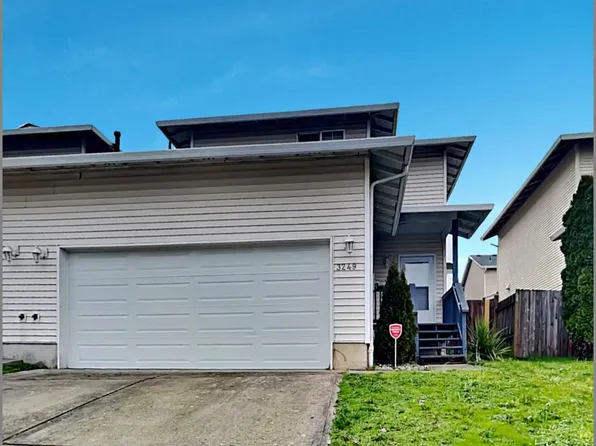 3249 Olive St, Vancouver, WA 98660
