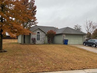 101 Willis Dr, Tonganoxie, KS, 66086