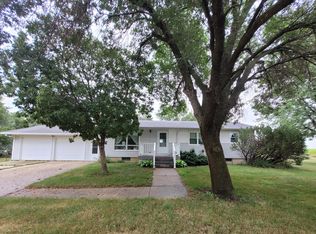 842 180th Ave, Woodstock, MN 56186