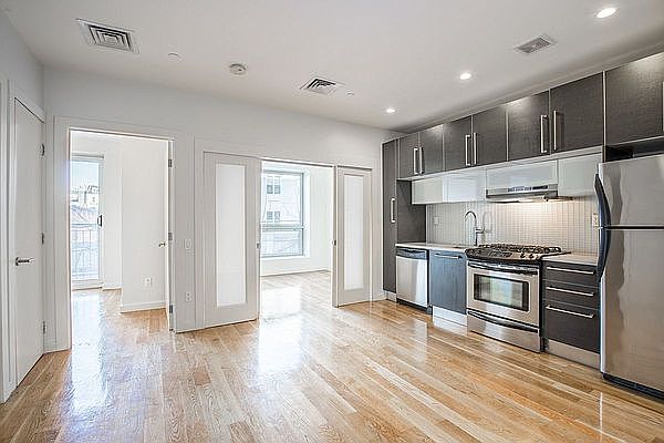 1st image of 25 Montrose Ave APT 502