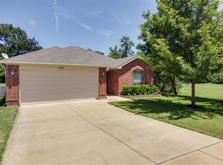 3620 Plum St, Euless, TX 76040