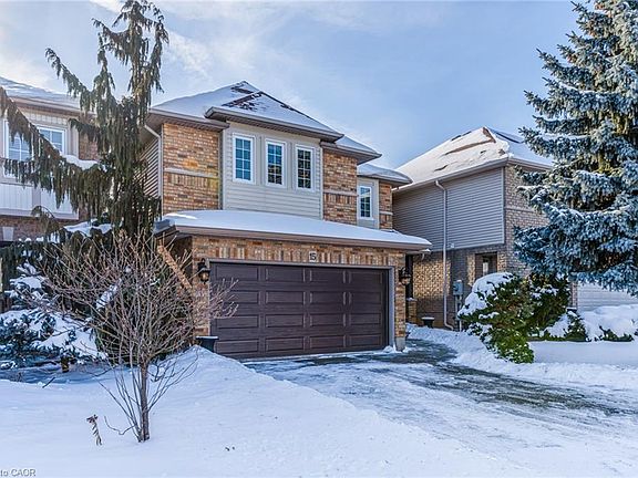 2nd image of 15 Claudette Gate