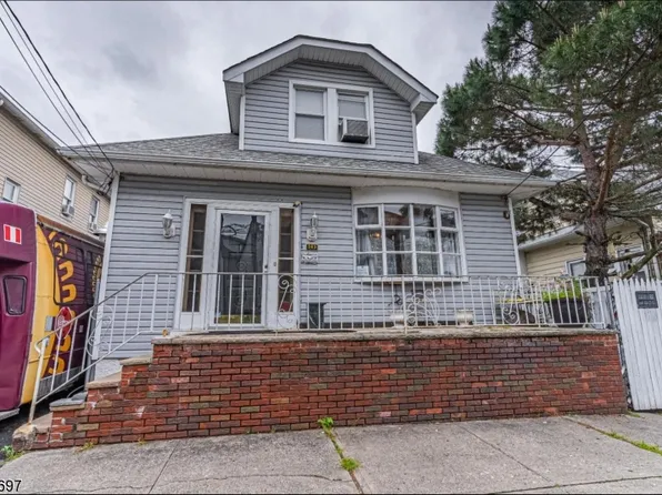 383 Dakota St, Paterson, NJ 07503