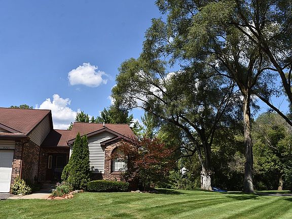 2nd image of 9221 Lake Pine Dr