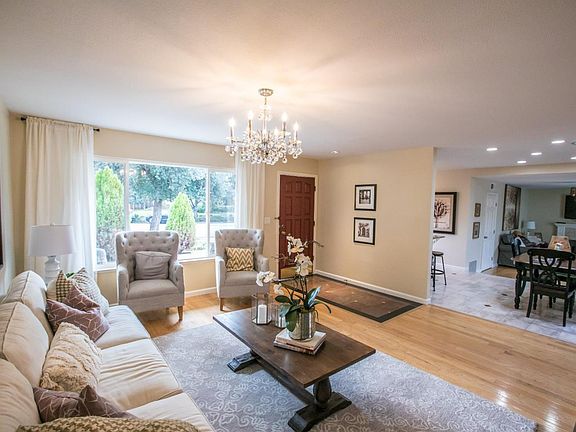 5th image of 4751 Blanco Dr