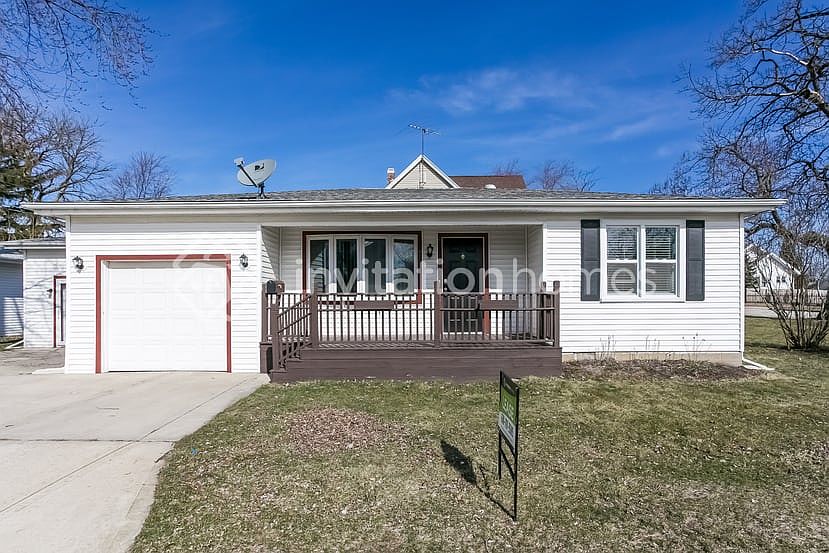 1st image of 751 Hutchins St