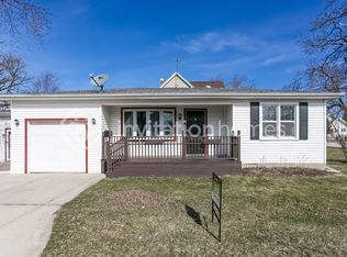 751 Hutchins St, Joliet, IL 60435