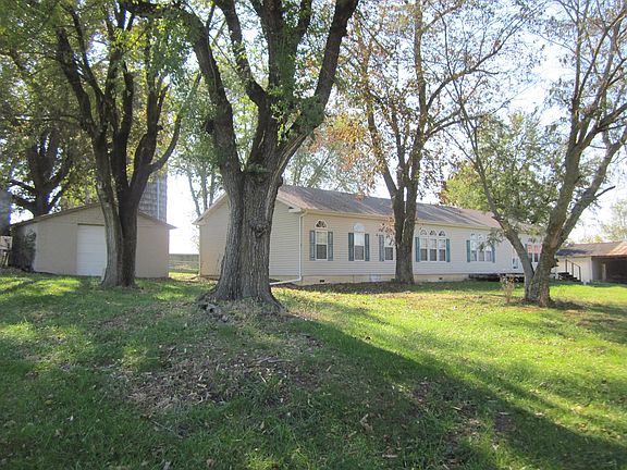 2nd image of 134 Circle C Ln
