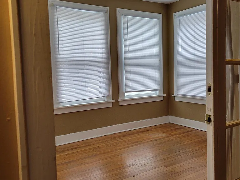 512 College Ave #1 — Photo 8