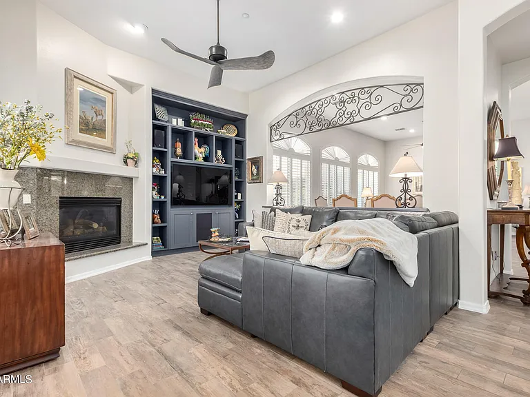 10602 E Blanche Dr — Photo 7
