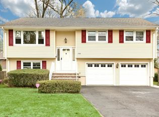 148 Oakland St, Hillsdale, NJ 07642