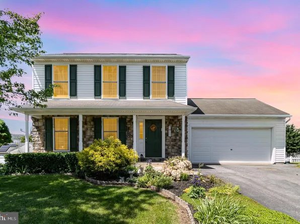 45 Jewel Dr, York, PA 17404