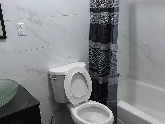 5th image of 12519 Hillside Ave #1FL