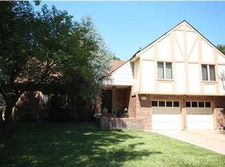 835 N Briarwood Rd, Derby, KS 67037