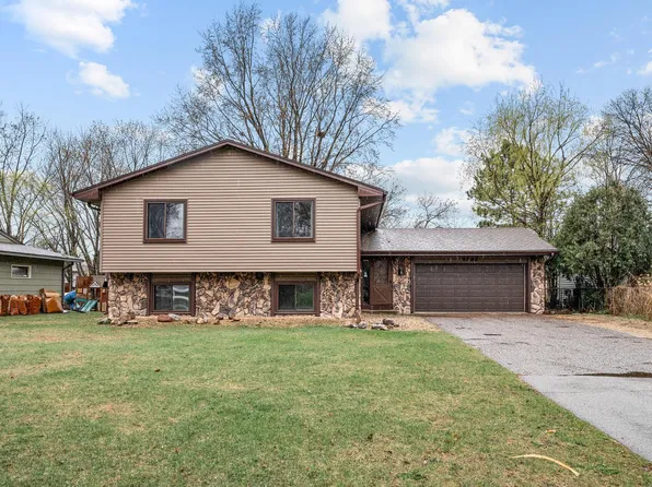 6737 Camden Ave N, Brooklyn Center, MN 55430