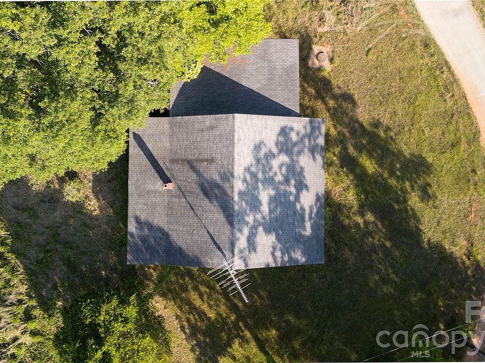 7th image of 193 Brentway Dr