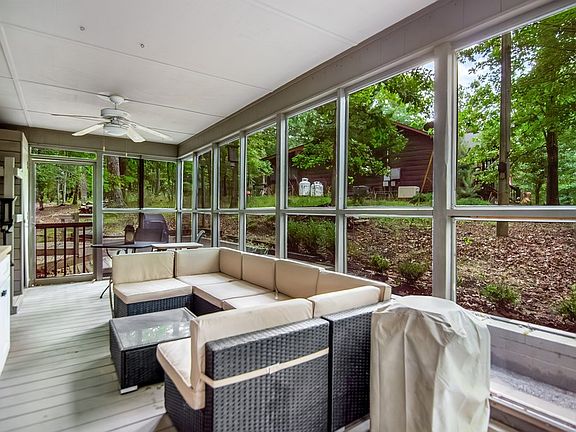 4th image of 480 Pasha Dr