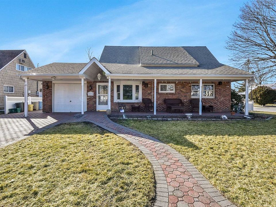 1st image of 2 Belfry Ln