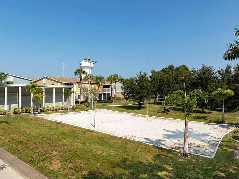 Cypress Winds Apartment Homes — Photo 18