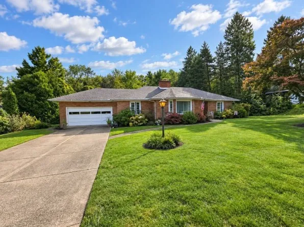 4621 Highview Blvd, Erie, PA 16509