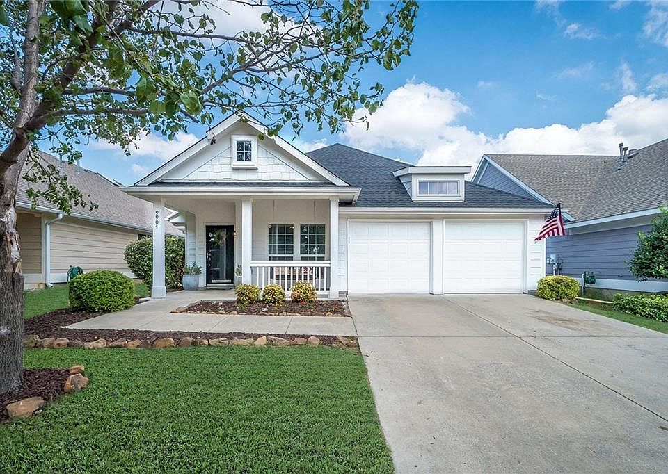 1st image of 9904 Old Field Dr