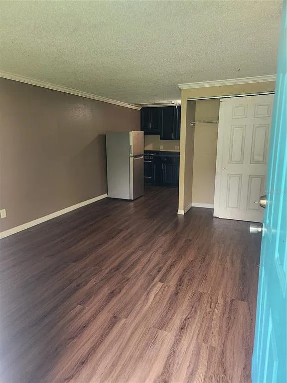 Studio, 1.0 bath, 294 sqft, $895 — Photo 2